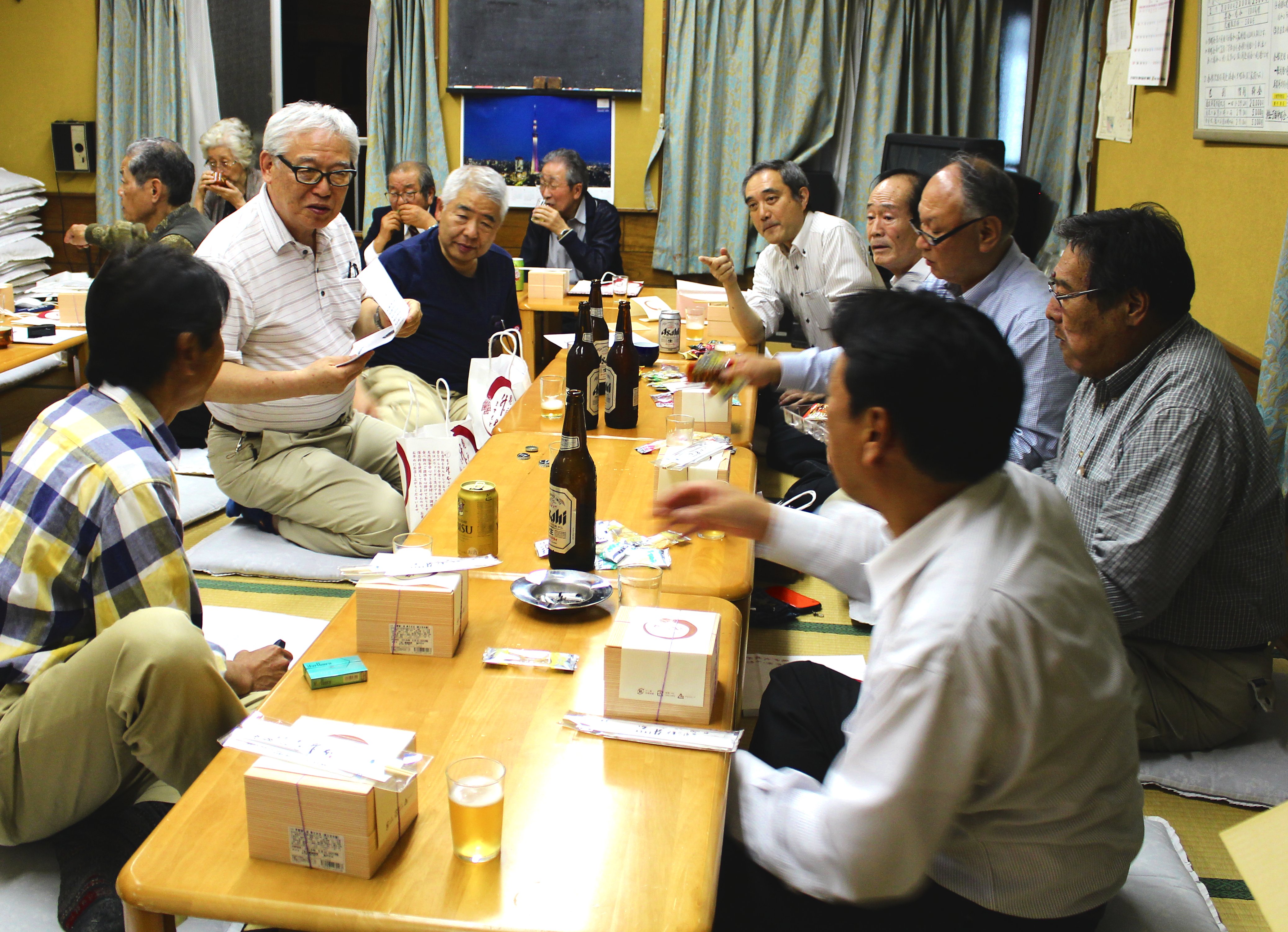 総会終了後の話し合い'' 総会終了後の話し合い''