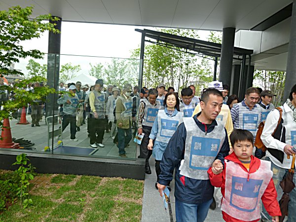 :業平小学校へ避難'' :業平小学校へ避難''