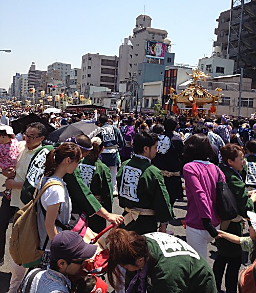 :お神輿'' :お神輿''