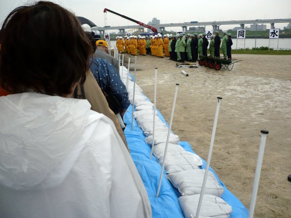 改良型積み土のう工法'' 改良型積み土のう工法''