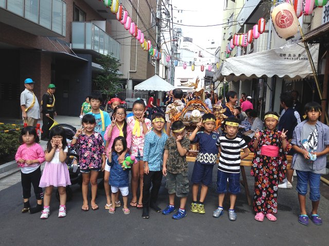 子供神輿の子供たち'' 子供神輿の子供たち''