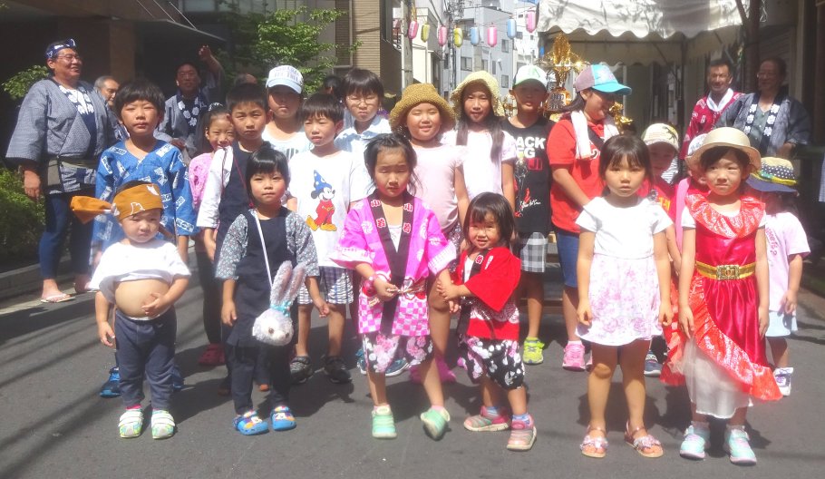 子供神輿の子供たち'' 子供神輿の子供たち''